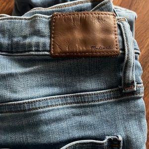 Madewell Roadtripper Crop Jeans in Iberia Wash Style# AN316